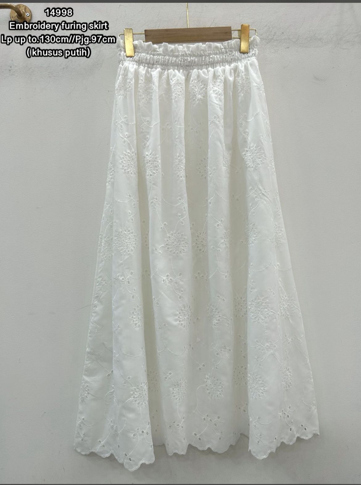 EYELET SKIRT - White only