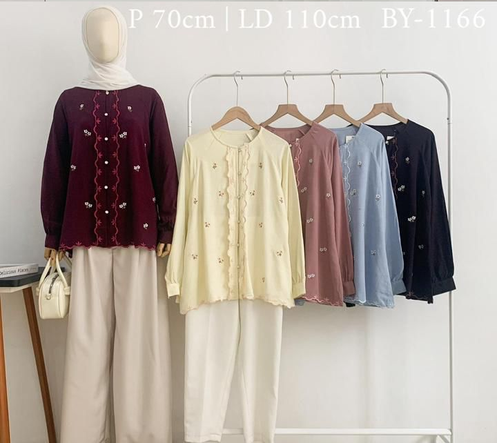 KARLYN KEBAYA TOP